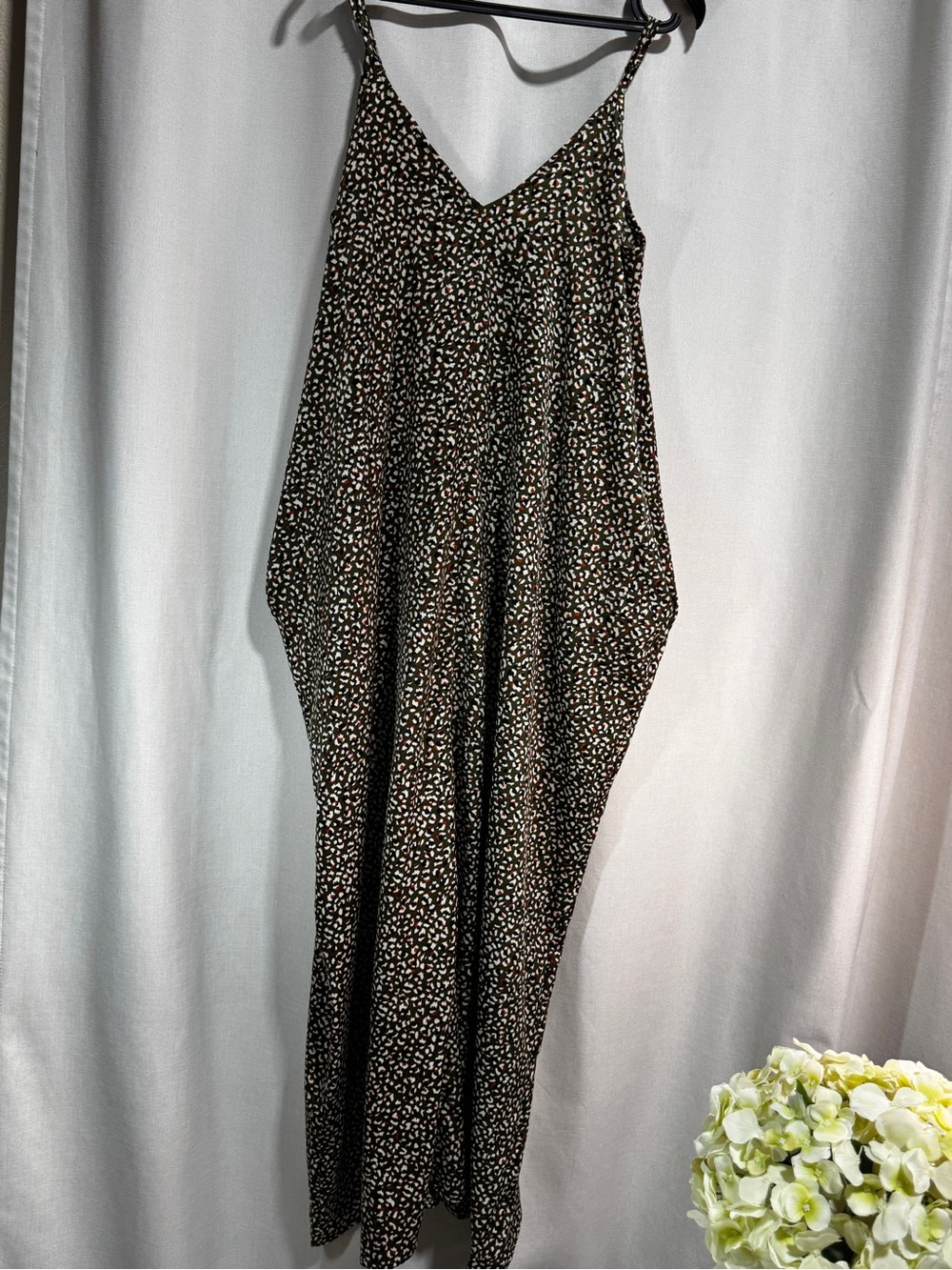 Lovestitch S/M Green Leopard Print V-Neck Sleeveless long flowy dress